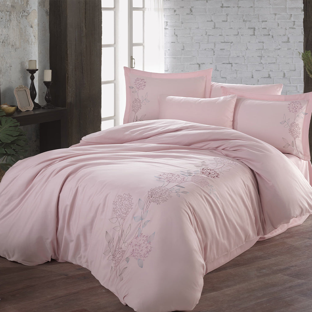 Premium Quality Bedding Set in Powder Color – Includes Duvet Cover and Pillowcases for a Cozy Bedroom Look